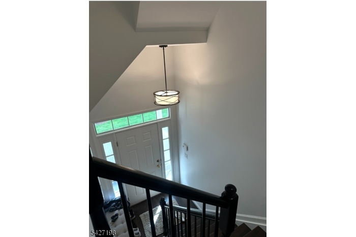 10 Ft Ceiling Entrance Foyer