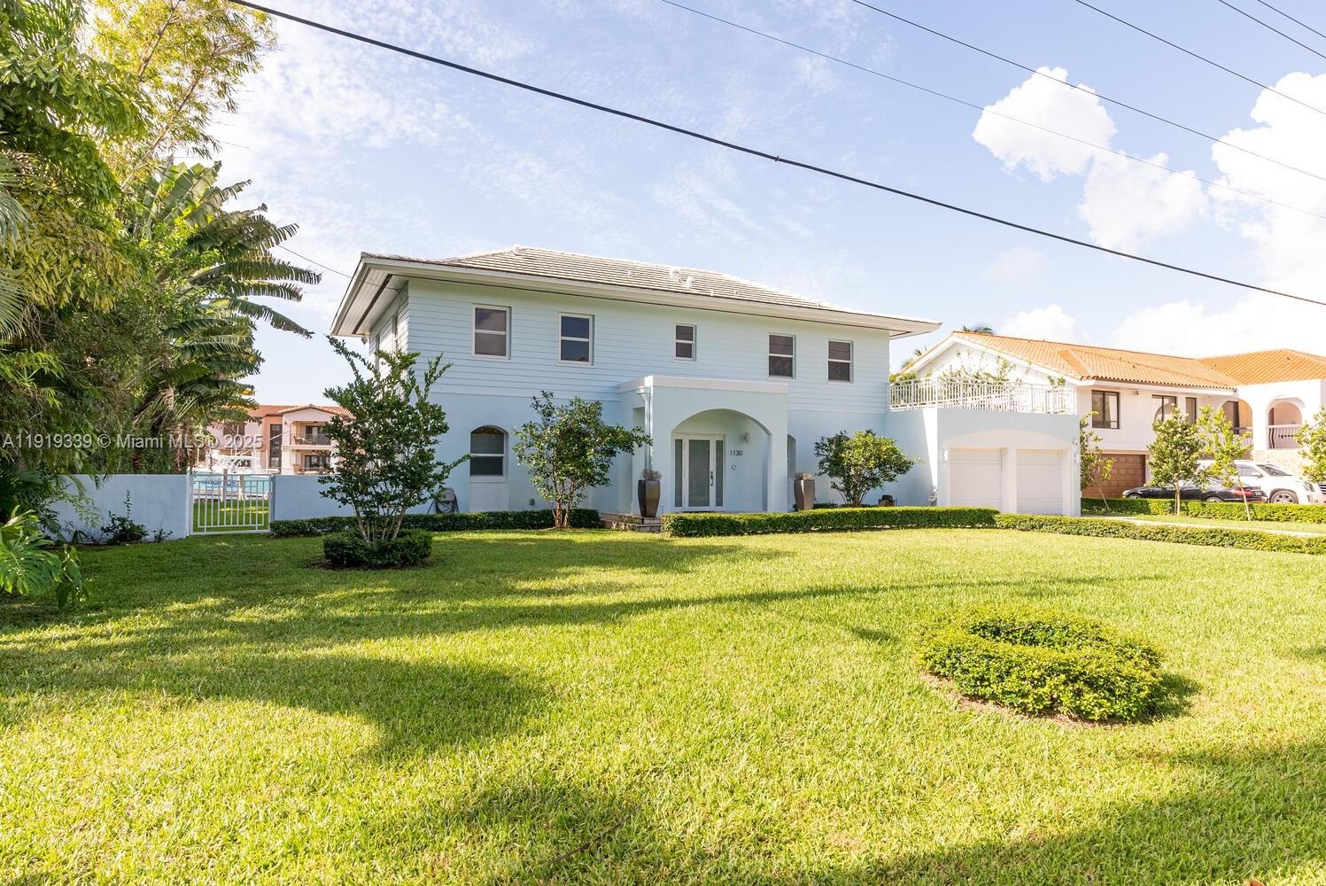 Spacious front yard