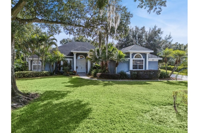 Rare single-story living on a 0.71-acre cul-de-sac lot in Windermer
