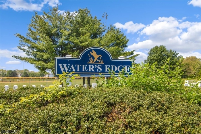 WELCOME TO WATERS EDGE