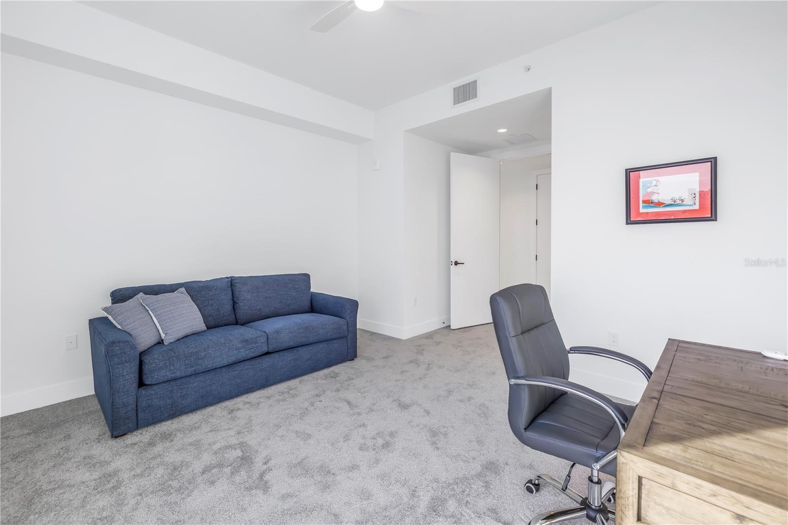 Bedroom 3/Office with sofabed