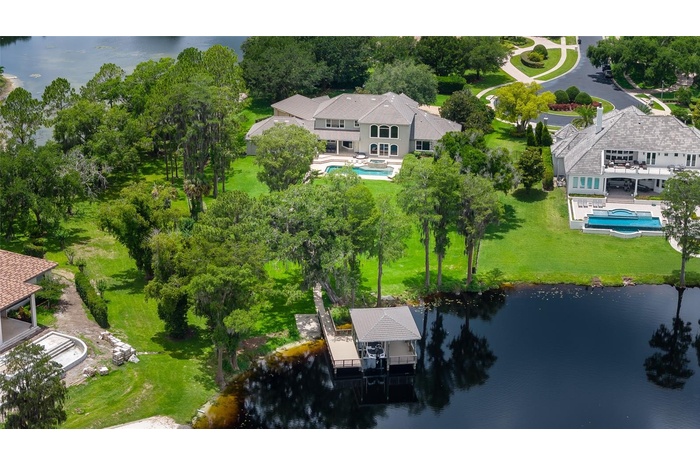 Lakefront living at it's finest