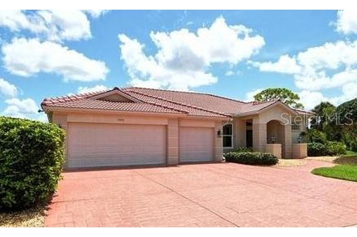 9477 CEDAR RIDGE LN