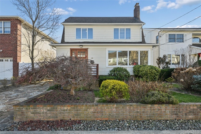 FRONT OF THE HOUSE