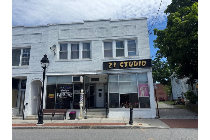 A rare opportunity to own a mixed-use commercial building in the heart of Downtown Chappaqua. Welcome to 21 King Street, an investment property offeri