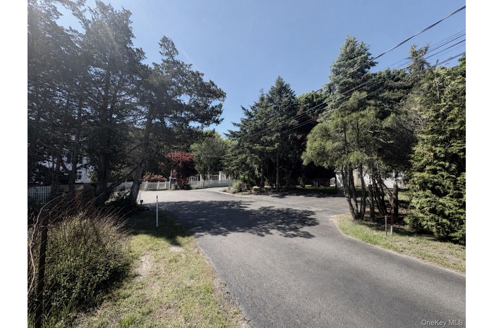 Entrance to all 3 properties