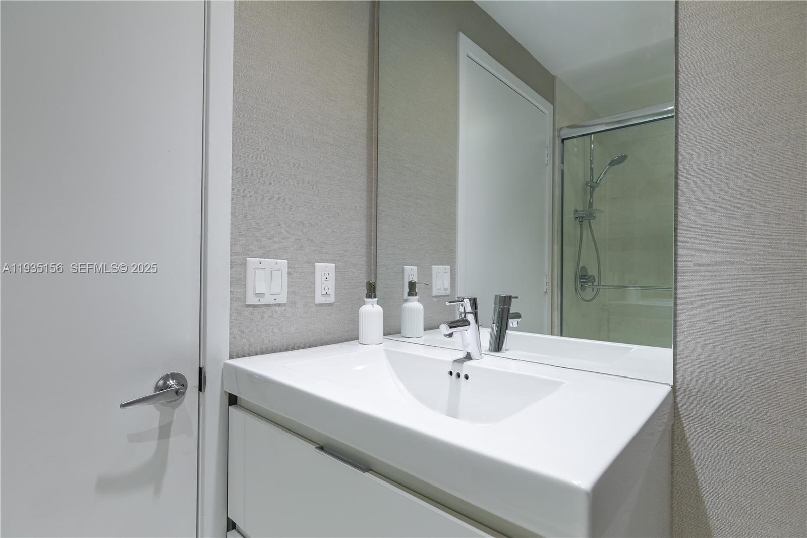 Full Guest Bath