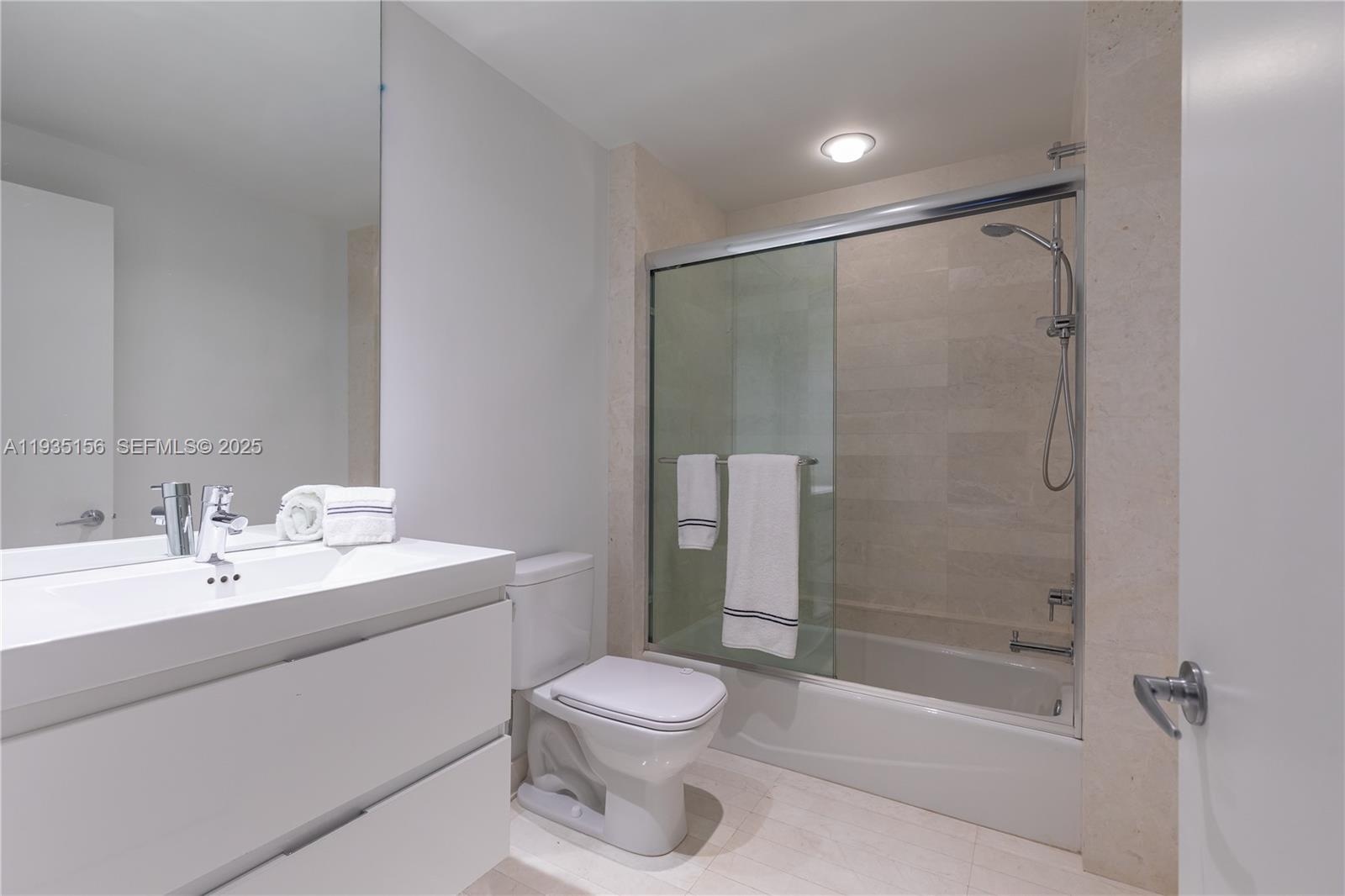 second suite