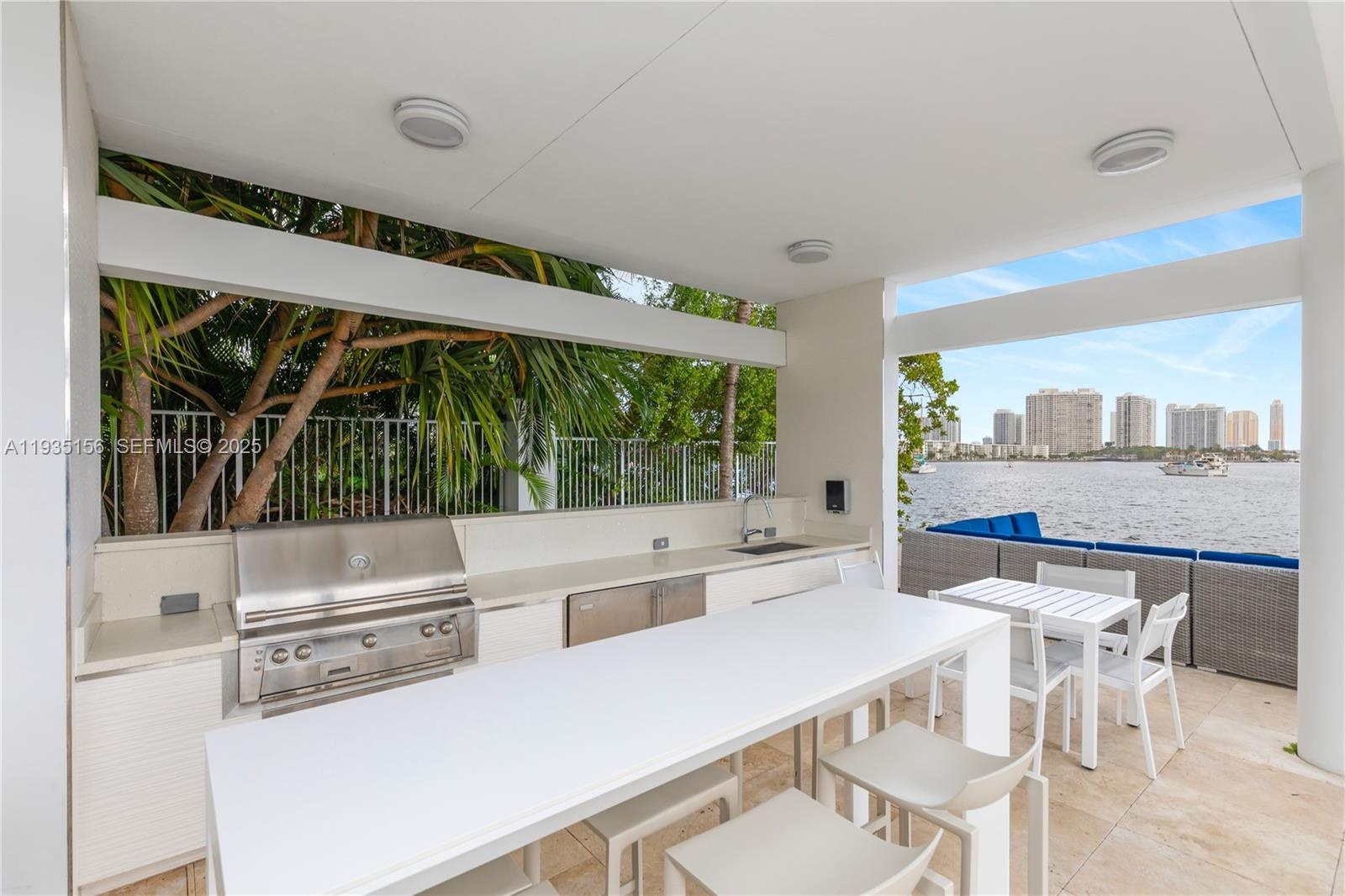 BBQ pool area