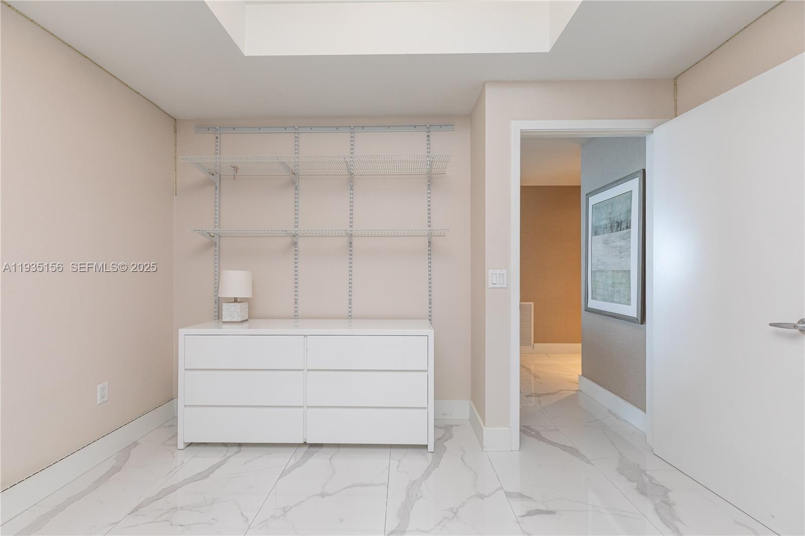 Den enclosed/third bedroom