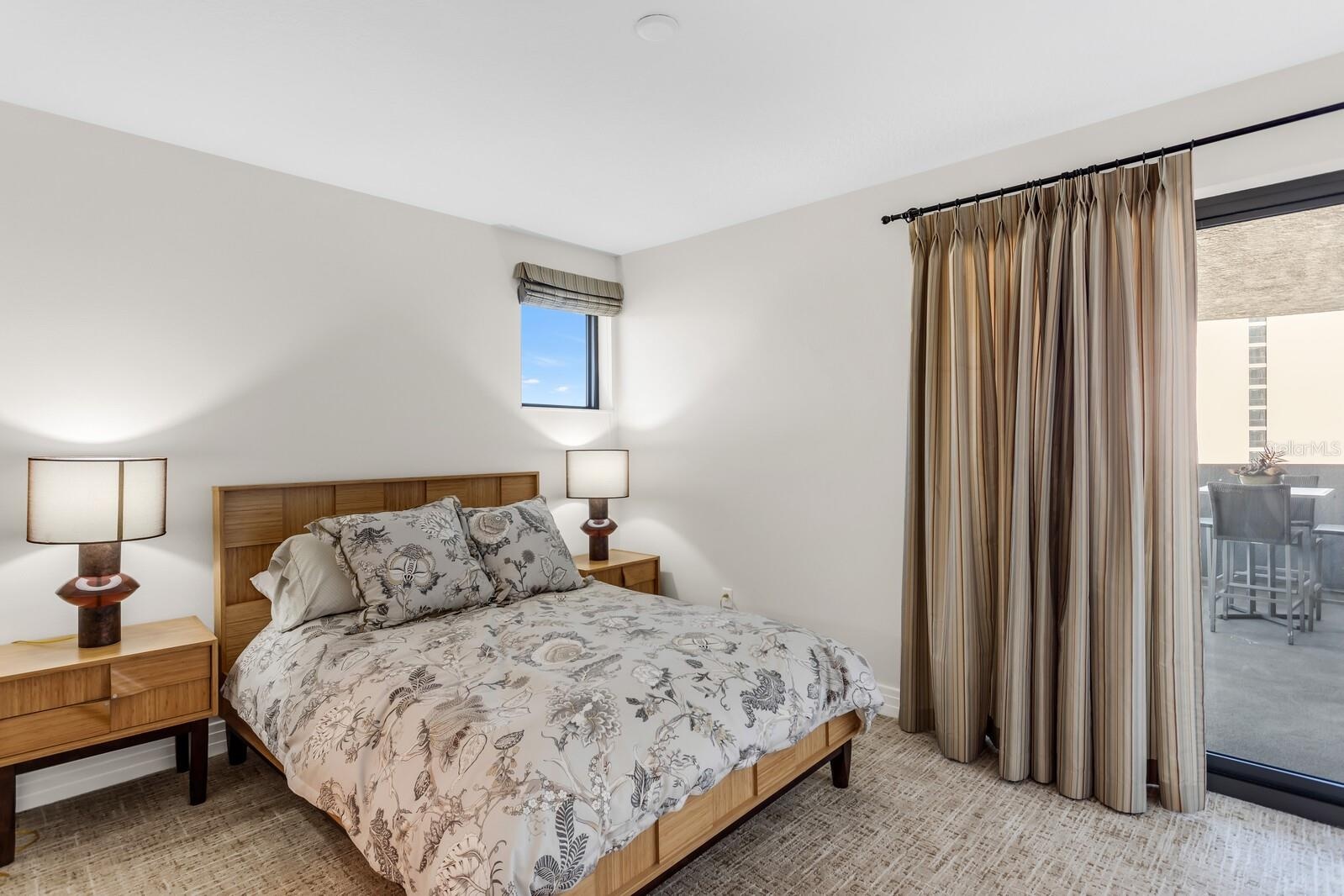 Secondary bedroom with en suite bathroom