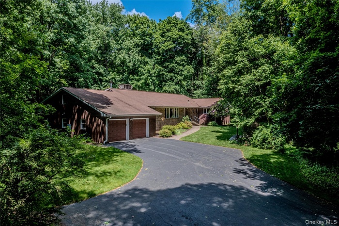 Welcome to 2425 Evergreen Street.