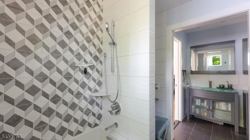 Tub / Shower
