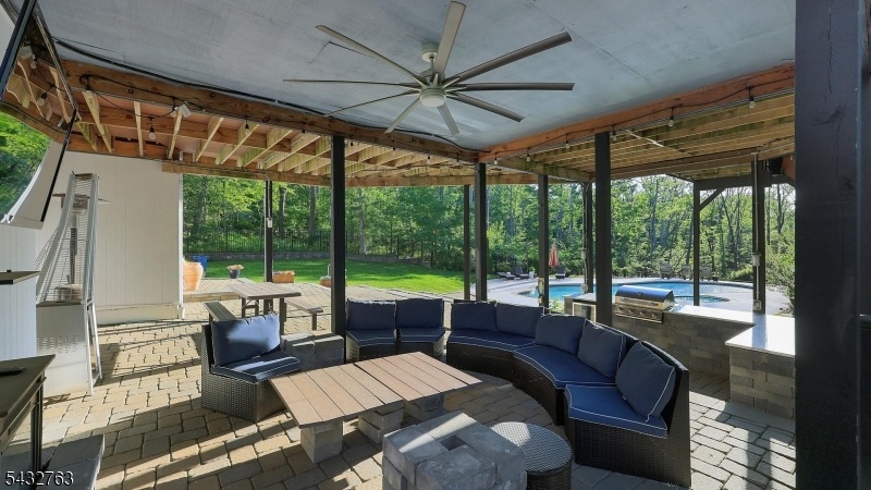 Outdoor living area