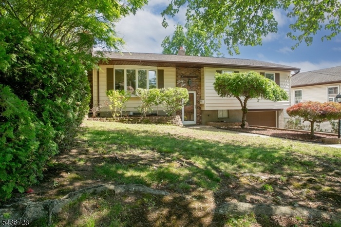 IMPECCABLE CURB APPEAL