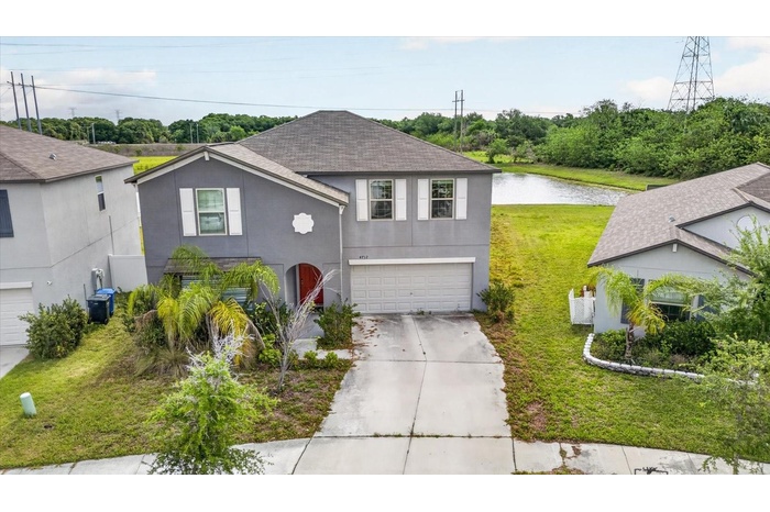 Water view with no rear neighbors!