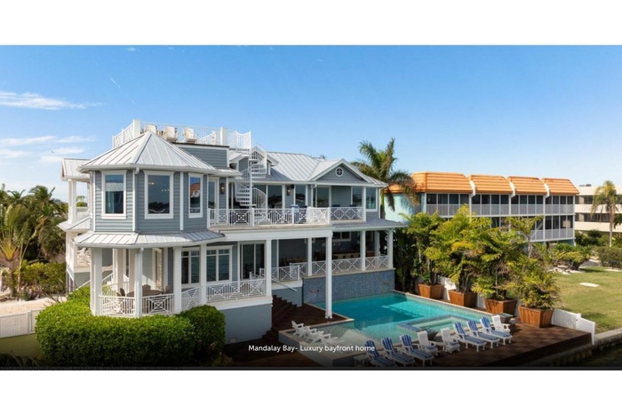 Mandalay Bay-Luxury bayfront home