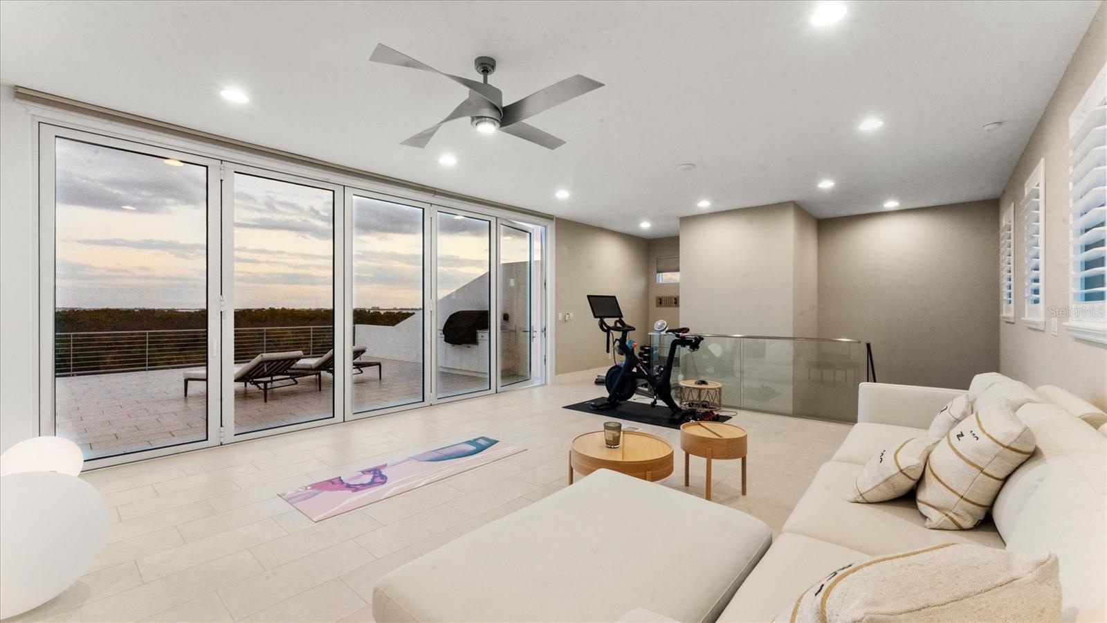 top floor bonus room, with kitchen, 1/2 bath, large balcony