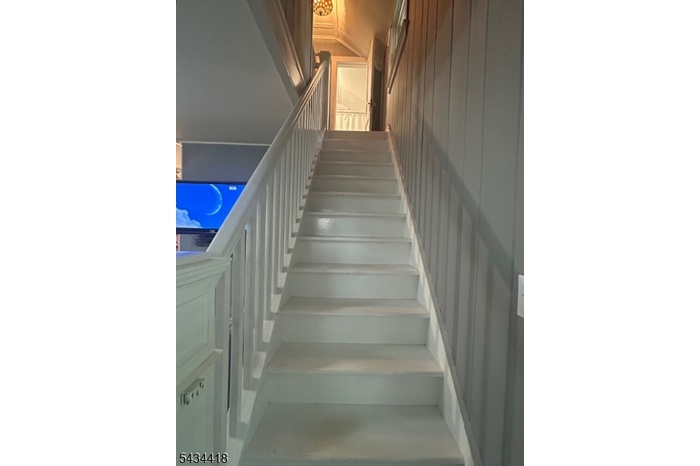 To bedroom level