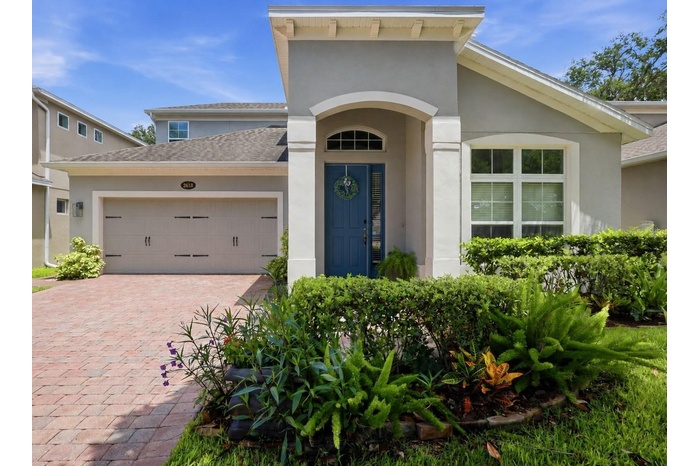 Front of 2618 Peony Dr