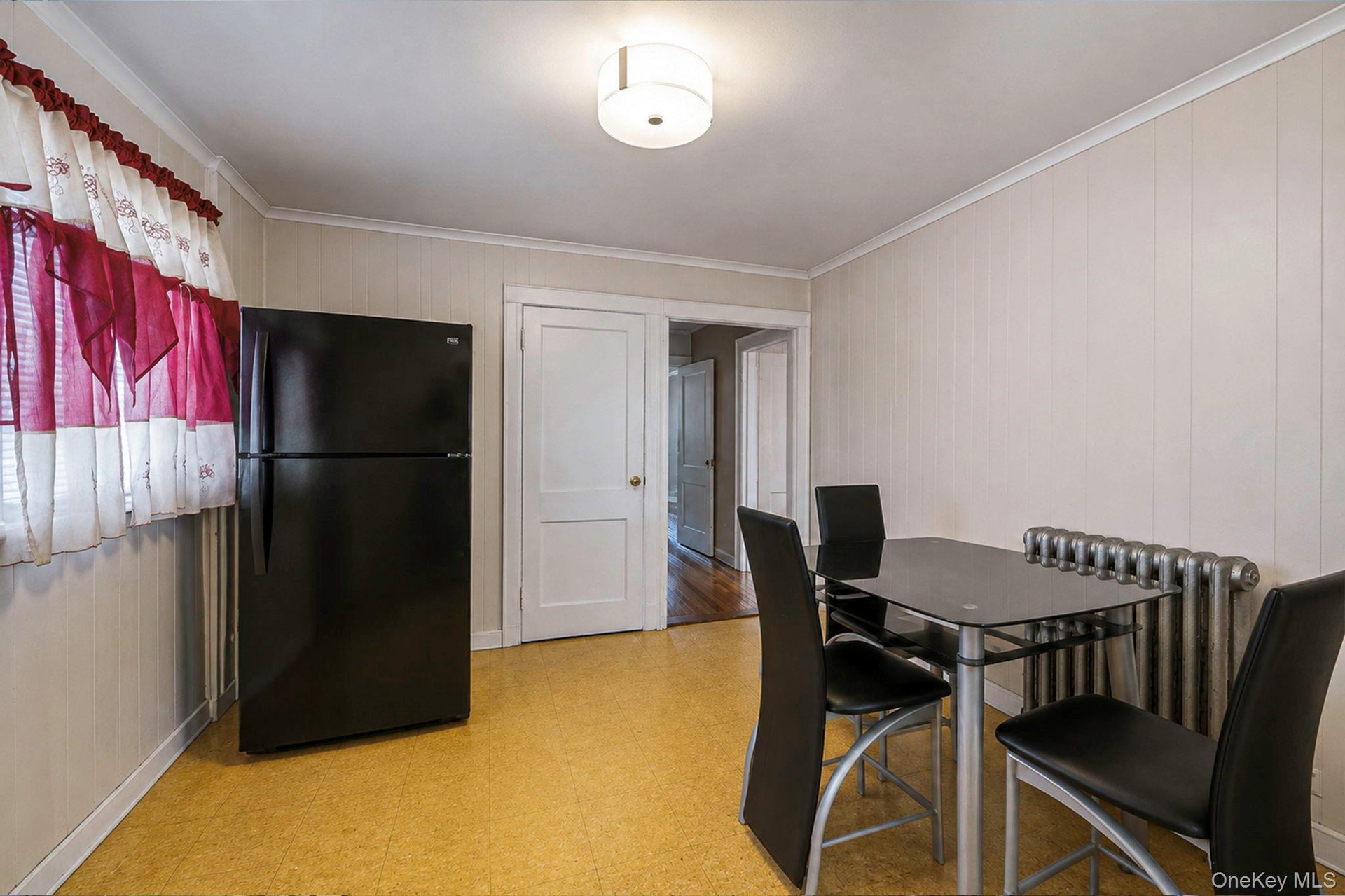 Eat In Kitchen