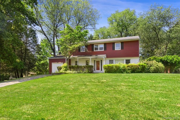 Front of home with lawn