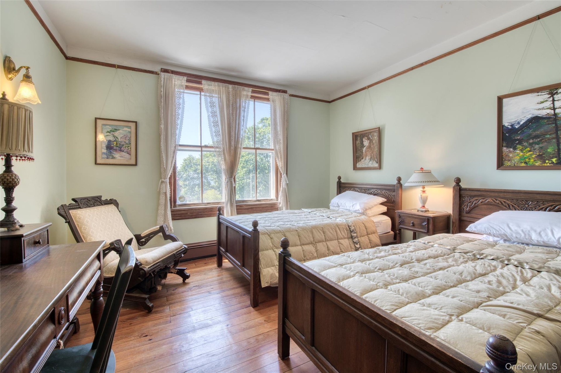4th bedroom with desk