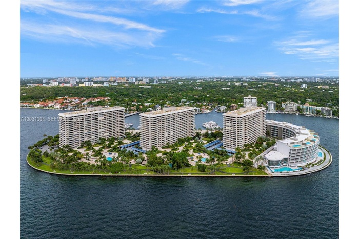 Grove Isle