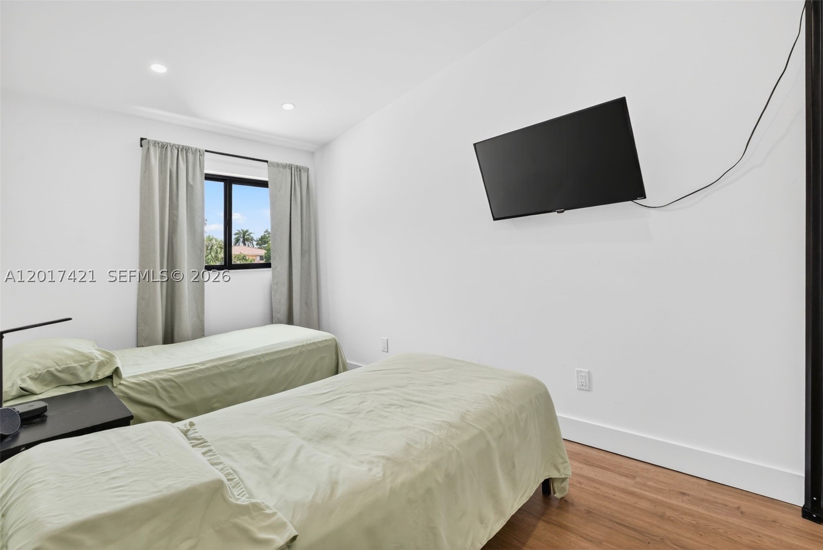 This room can be a great office or small bedroom space