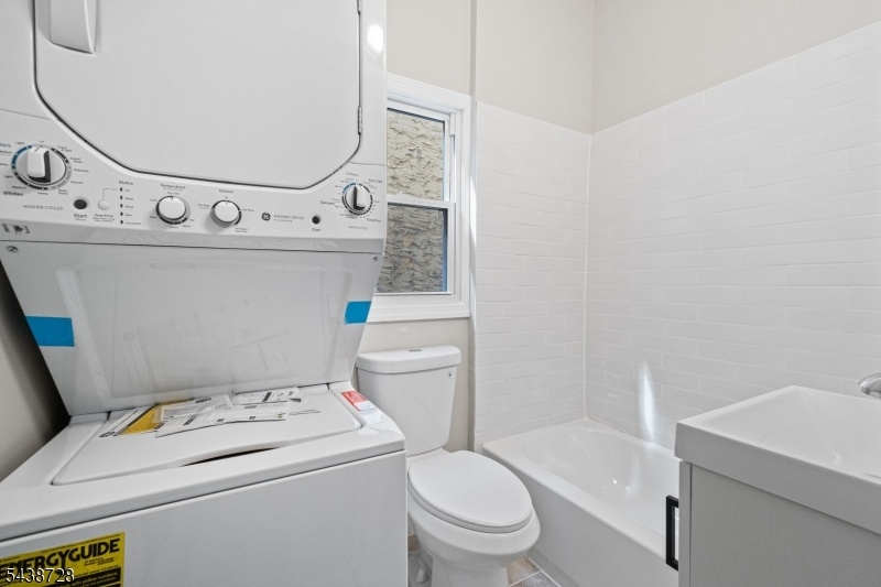 Bathroom/Laundry