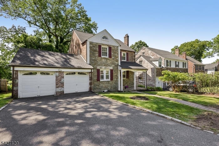 Front - 2 car garage