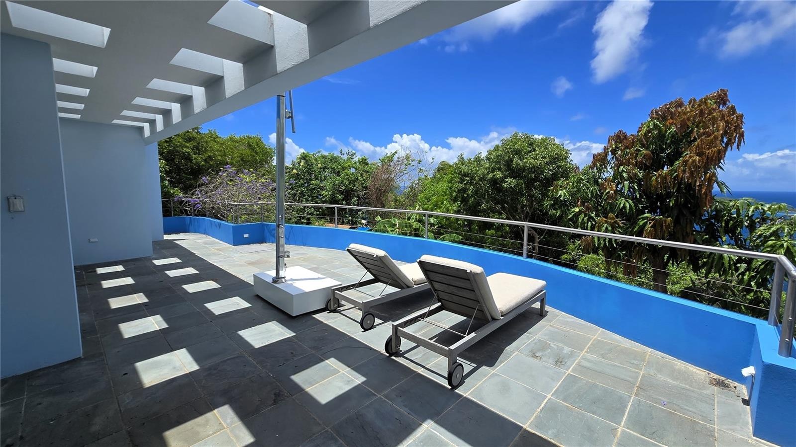 Bedroom 3 and 4 Deck