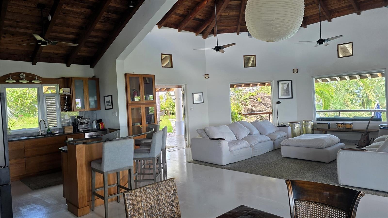 Kitchen/Living Area