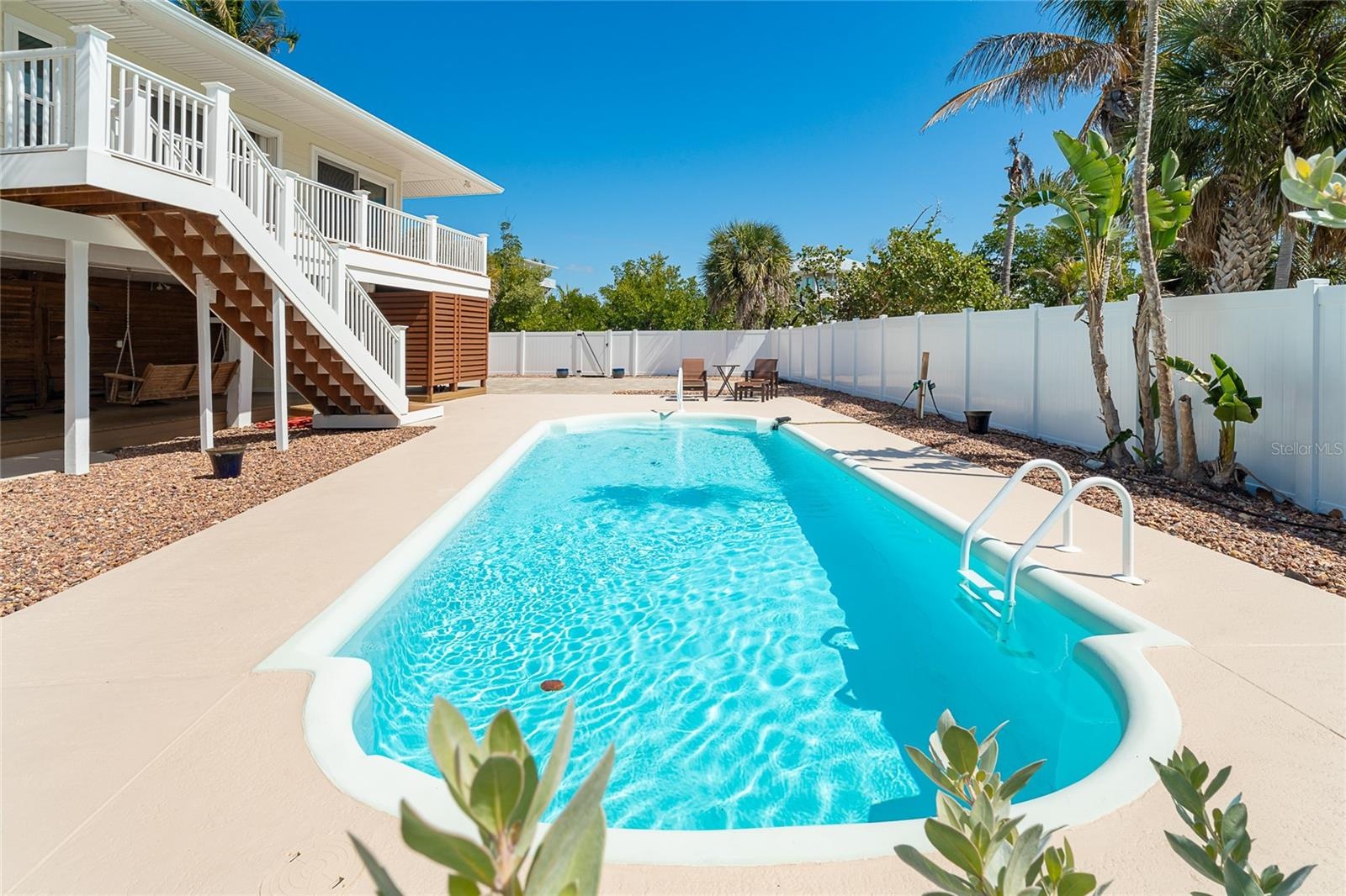 Pool.