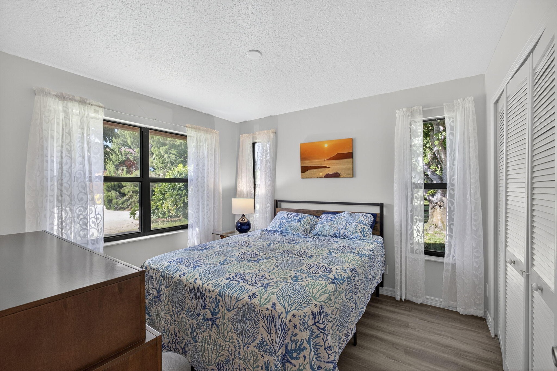 Apt bedroom