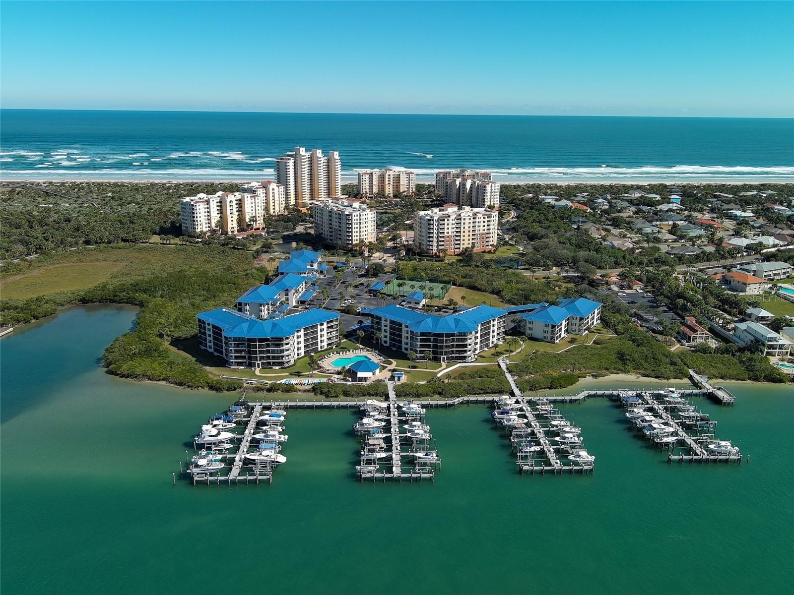 Boat docks great for fishing, crabbing & watching sunsets!