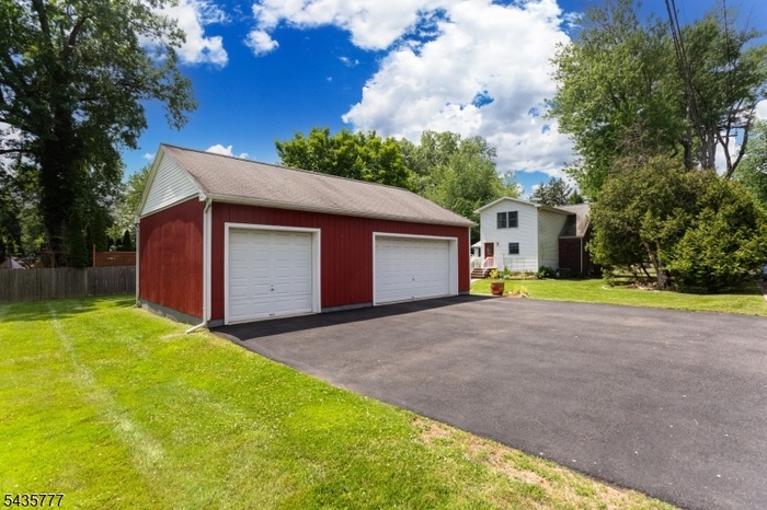 Detached 3 Car Garage
