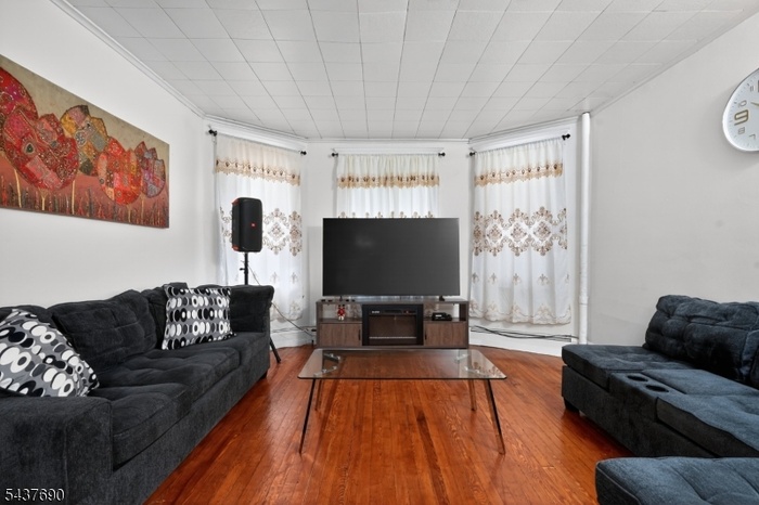 living room 1fl