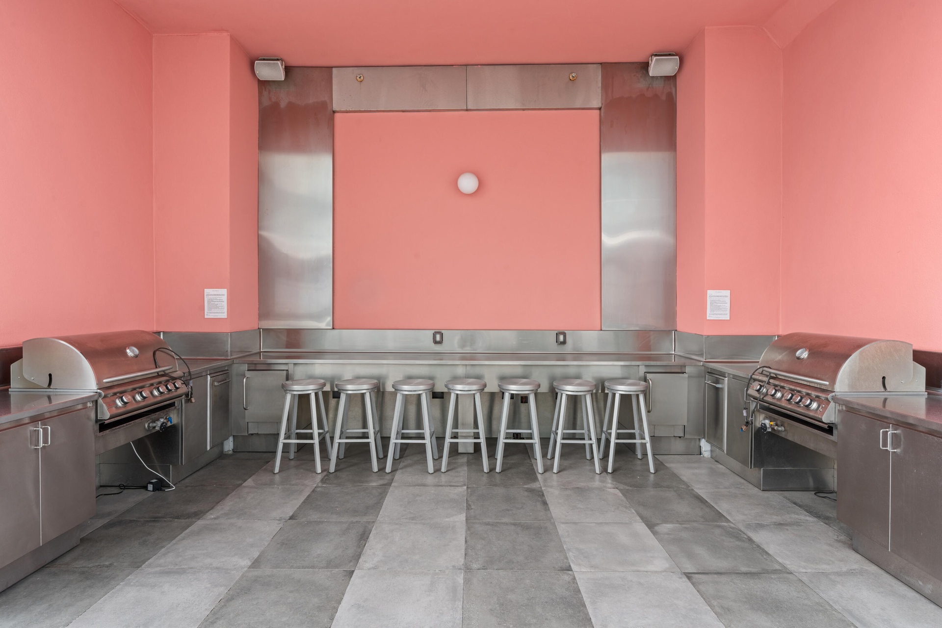 Amenities - Outdoor Kitchen