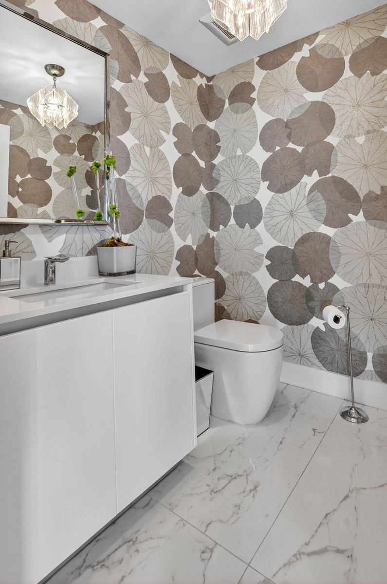 POWDER ROOM
