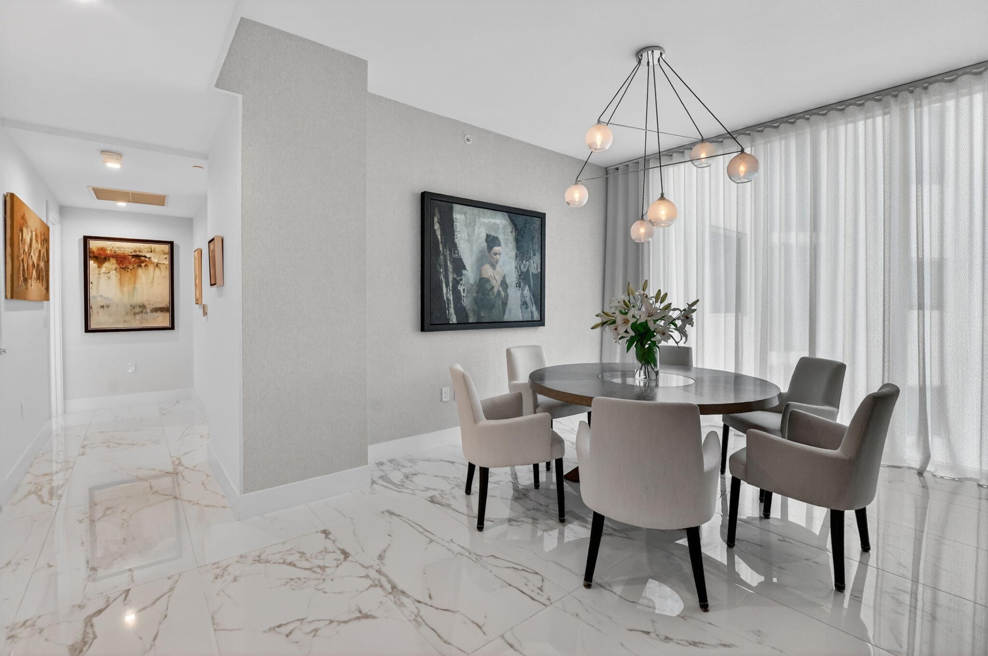 DINING ROOM / DEN