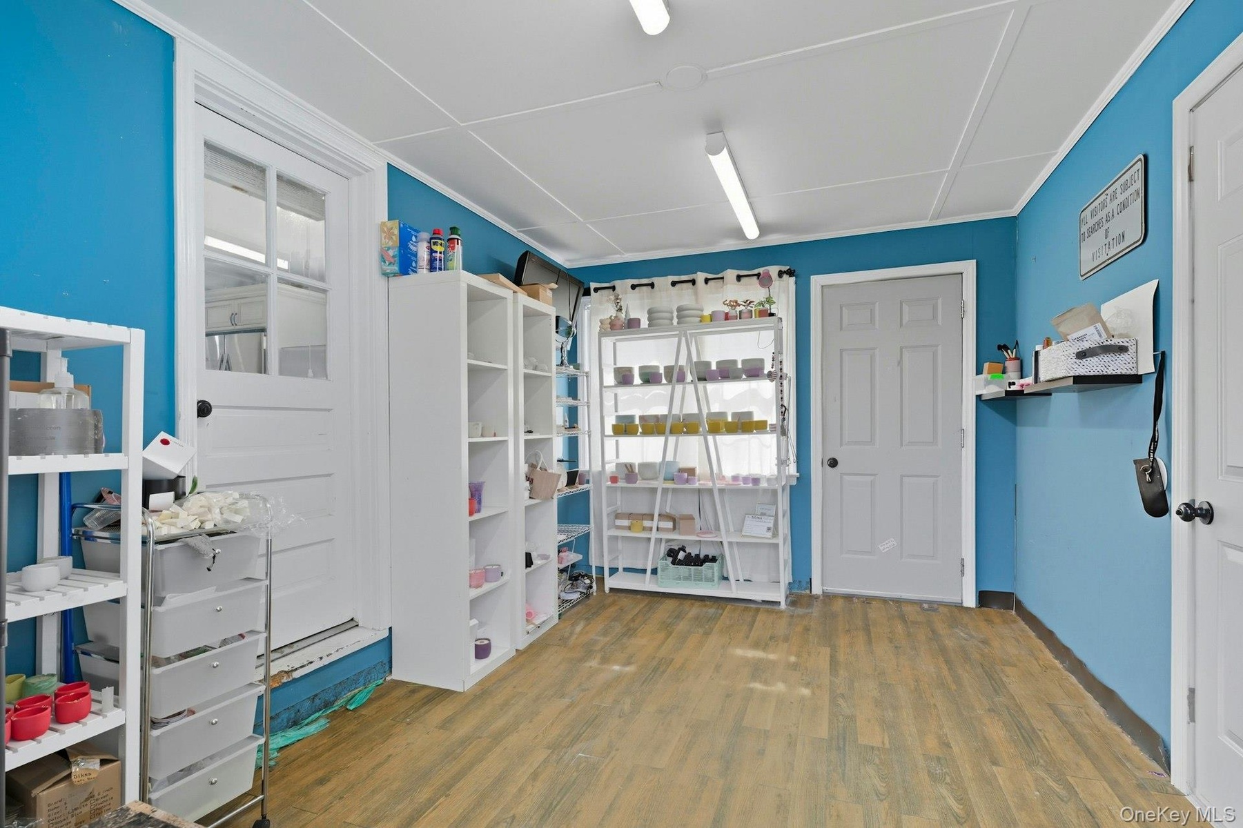 Bonus/Mudroom/Office area has a separate front door access