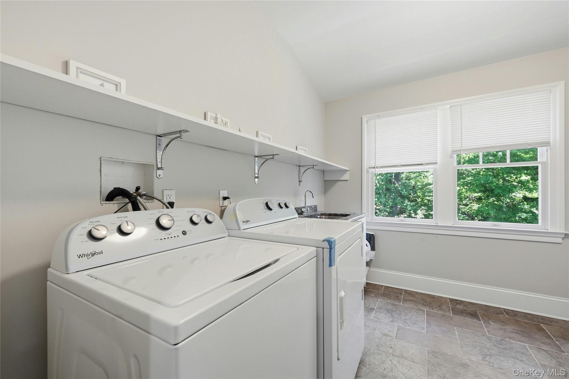 2nd Floor Large Laundry Room