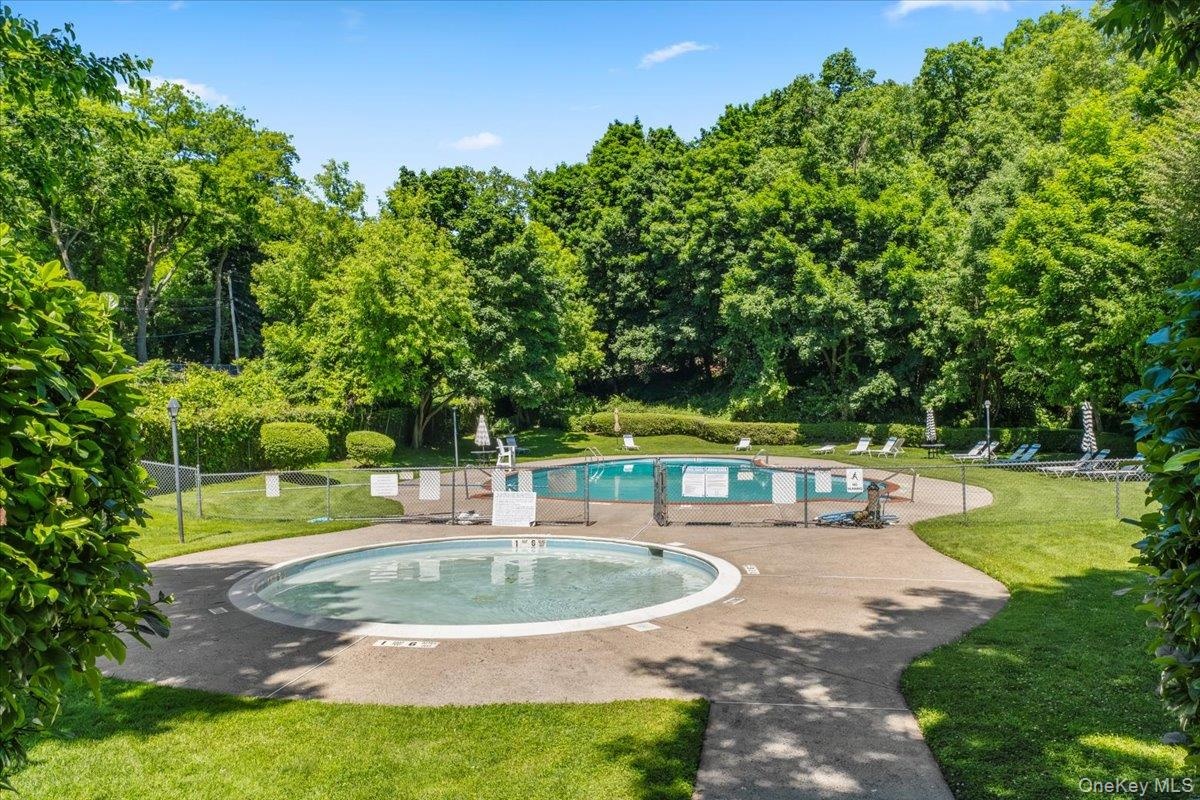 Rye Ridge Condo Community Pool and kiddie pool