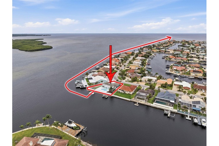 Direct access to the Gulf with 126 new seawall