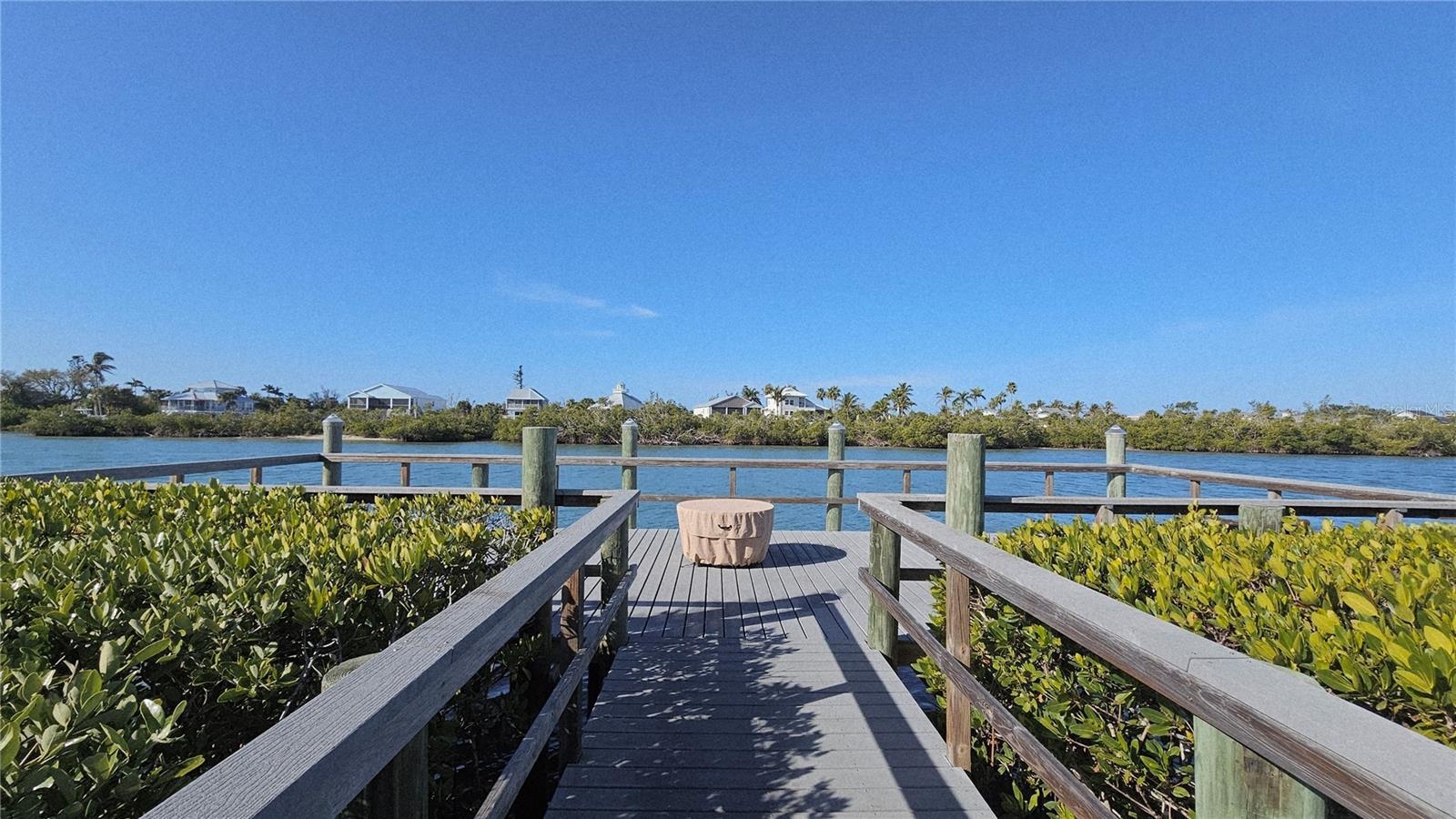 Fishing pier