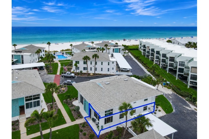 Beach Front Condo facing private beach access