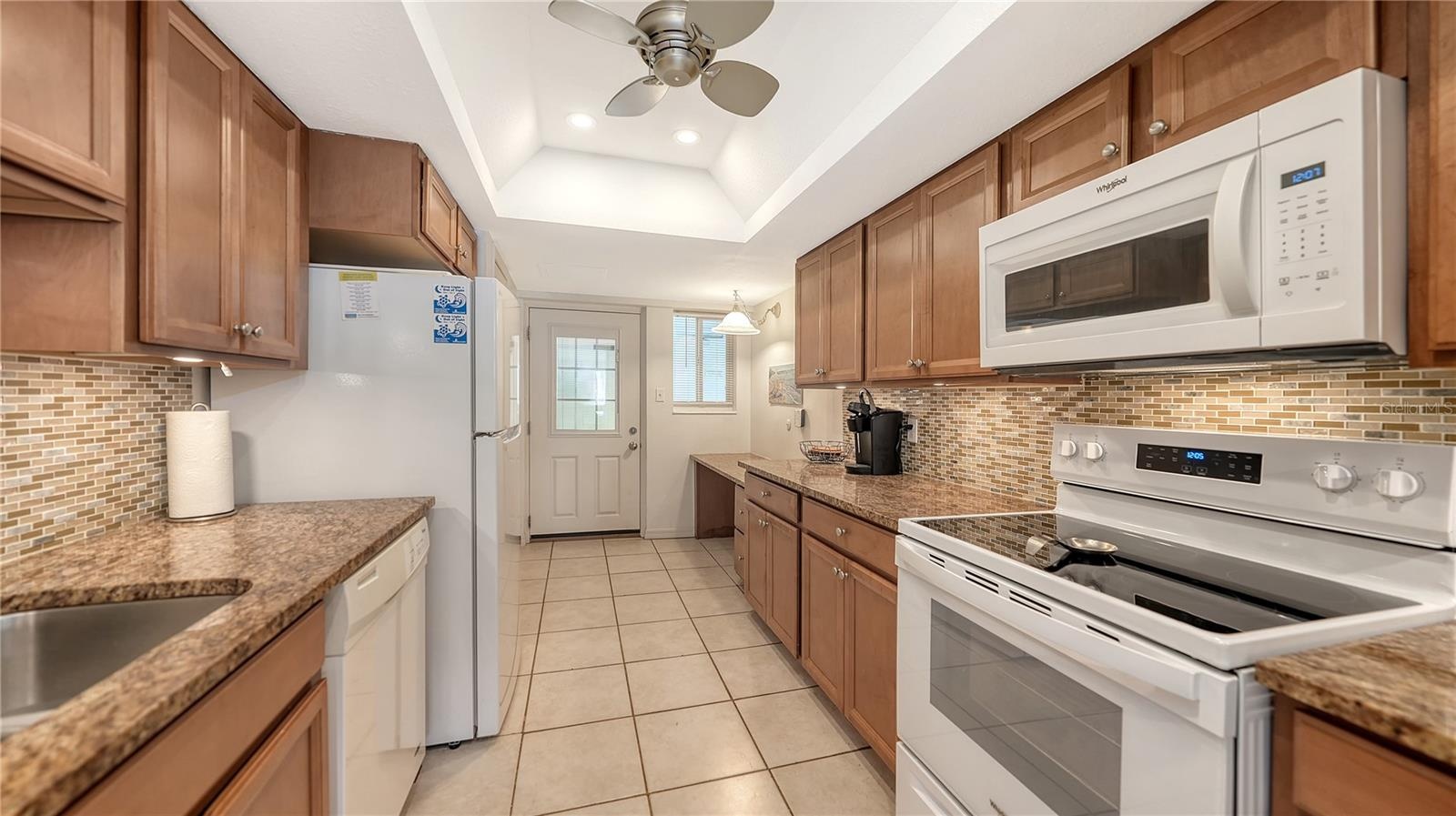 Wood cabinets, new appliances