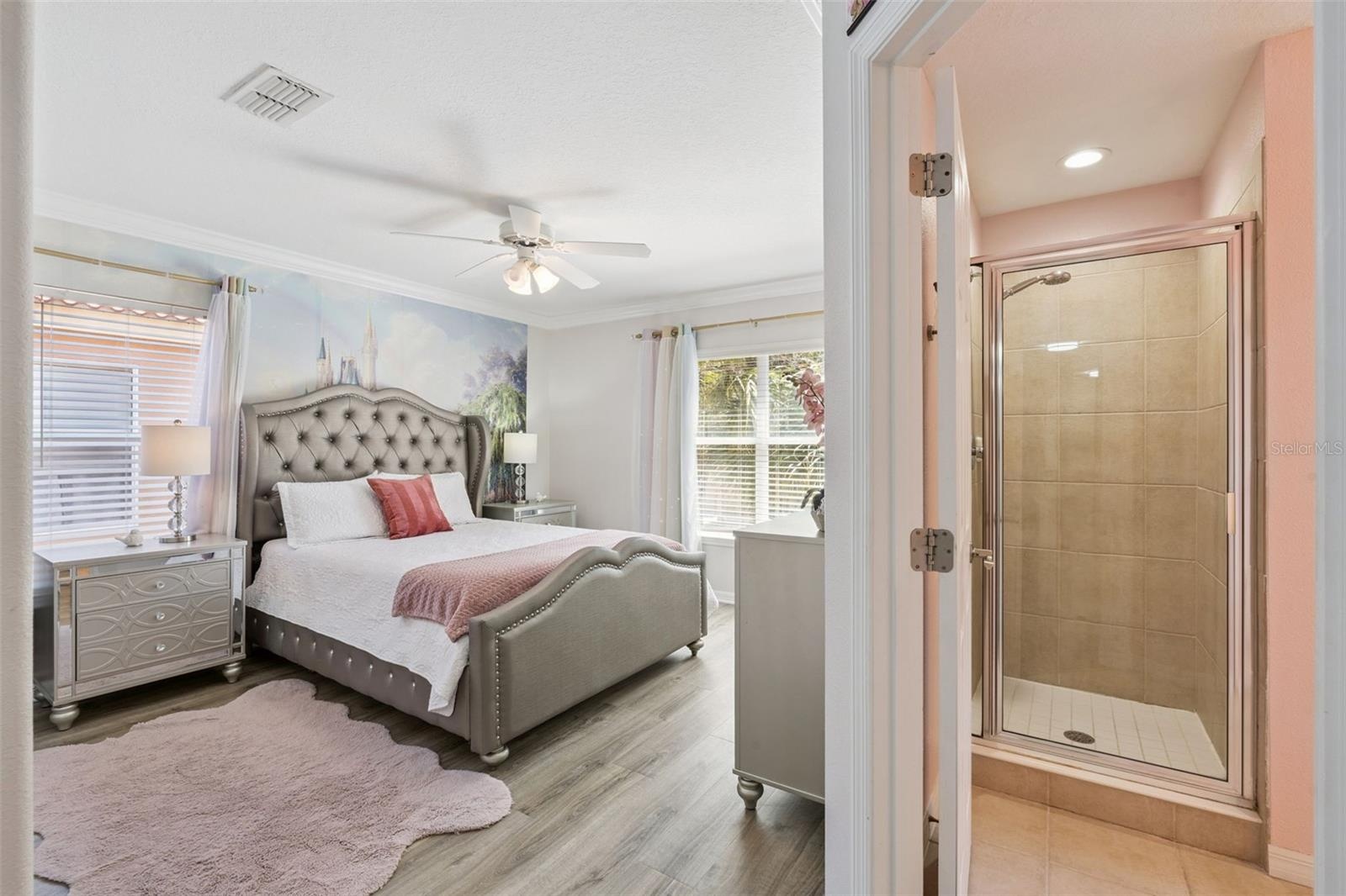 Cinderella bedroom and en suite