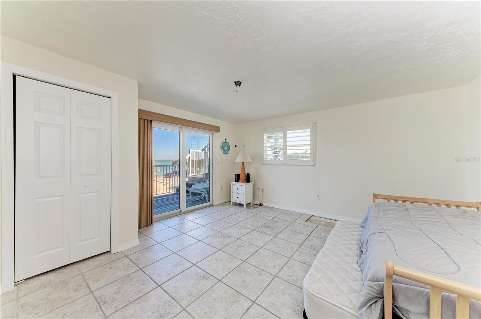 Third guest bedroom